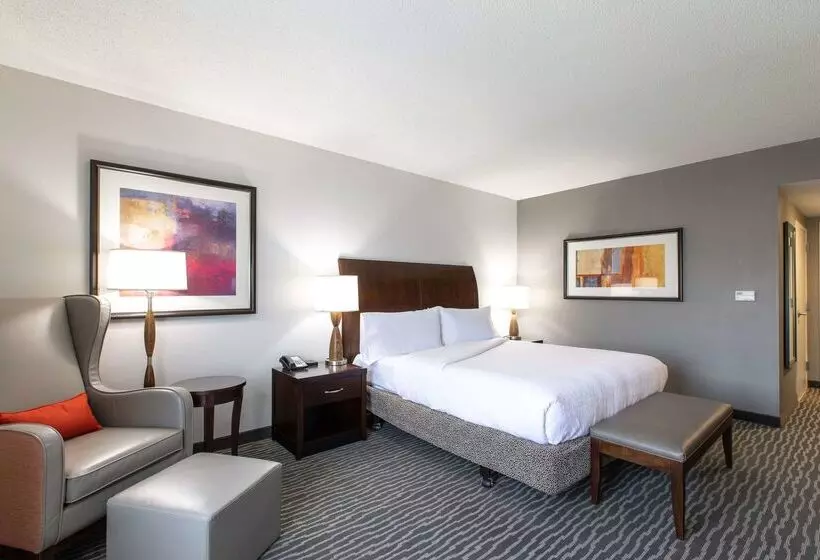 هتل Hilton Garden Inn Lynchburg