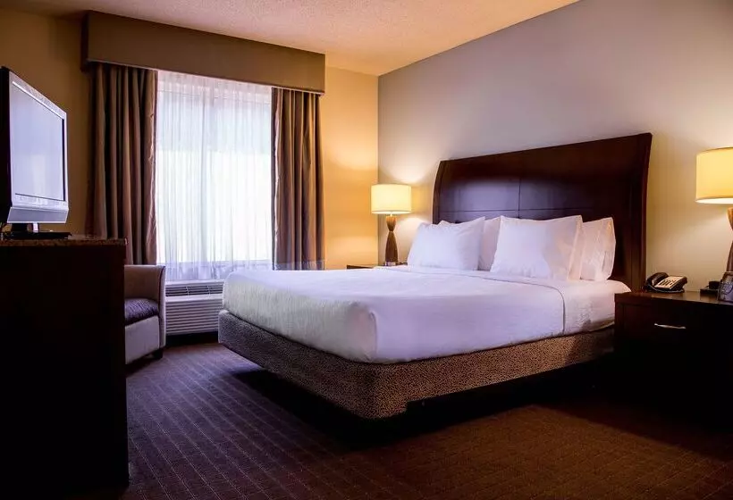 هتل Hilton Garden Inn Lynchburg