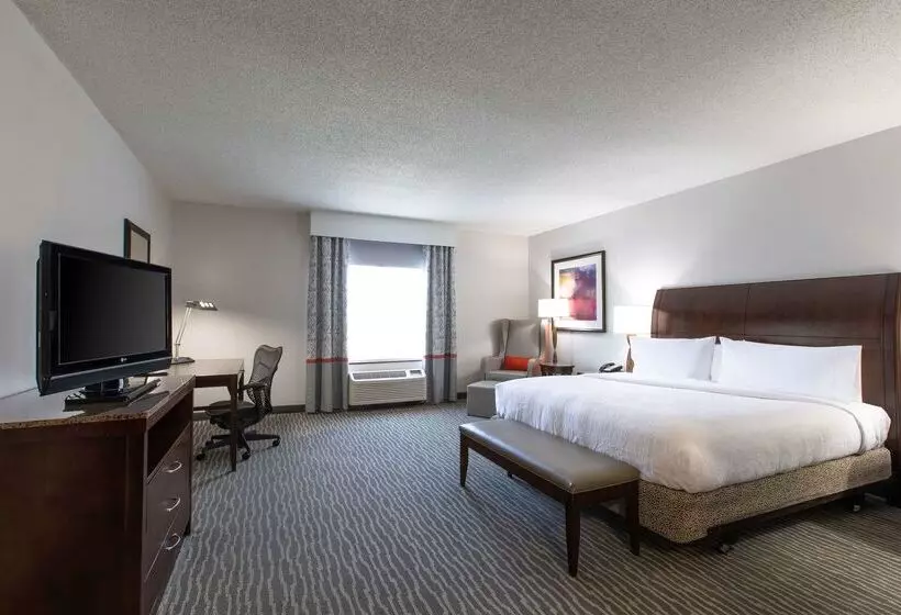 هتل Hilton Garden Inn Lynchburg