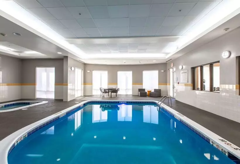 هتل Hilton Garden Inn Lynchburg