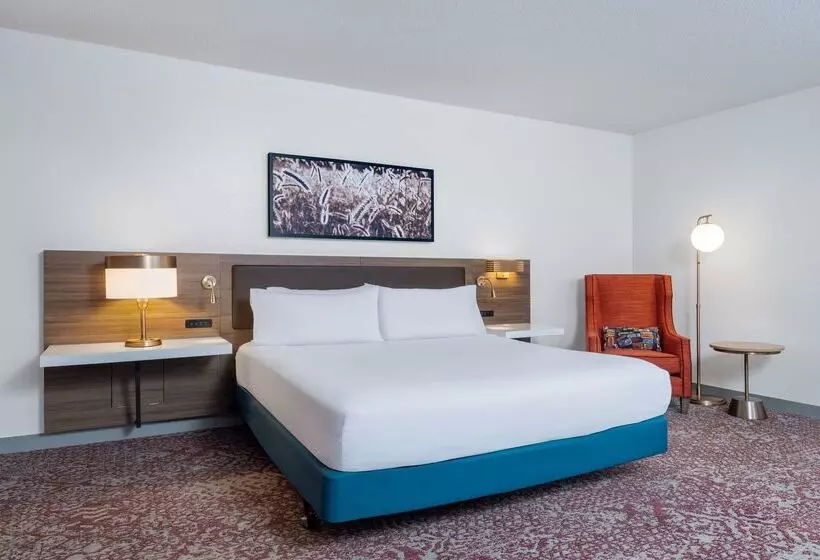 בית מלון כפרי Hilton Garden Inn Montgomery East