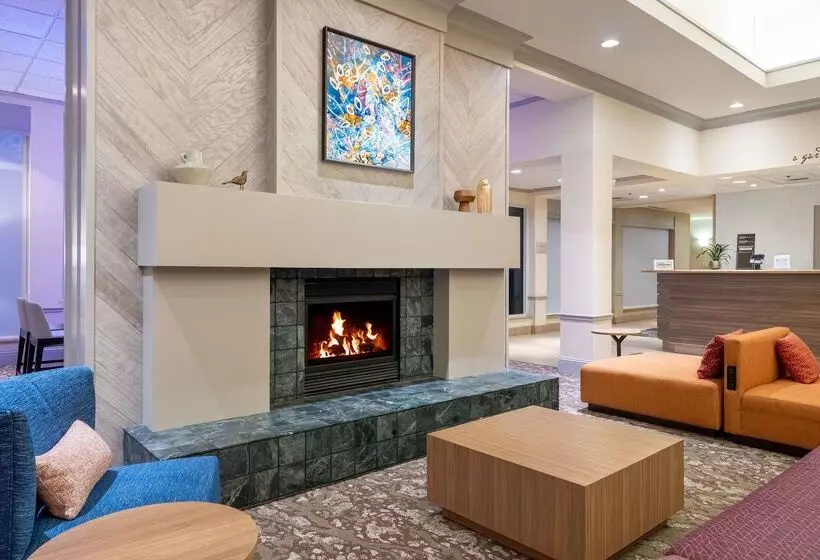 בית מלון כפרי Hilton Garden Inn Montgomery East