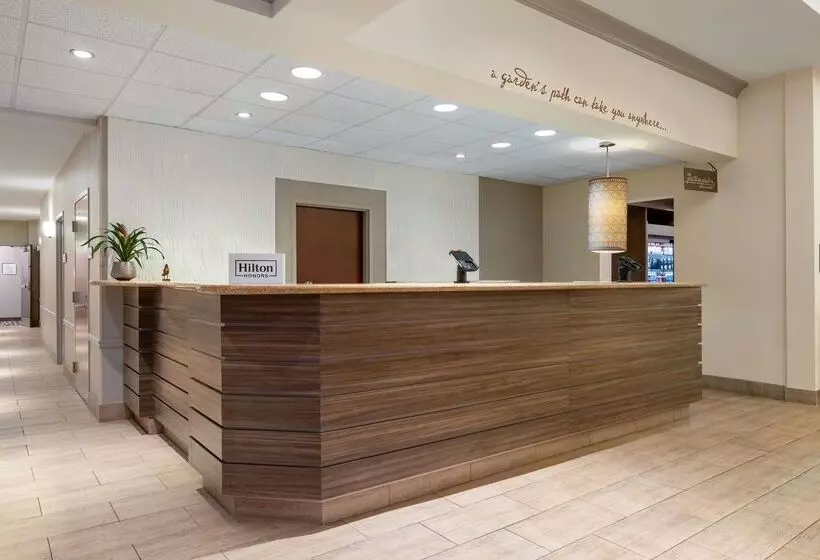 בית מלון כפרי Hilton Garden Inn Montgomery East