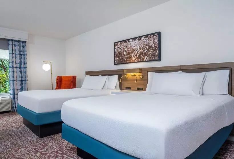 בית מלון כפרי Hilton Garden Inn Montgomery East