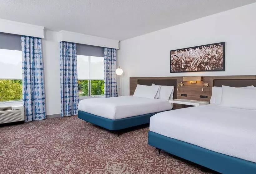 בית מלון כפרי Hilton Garden Inn Montgomery East