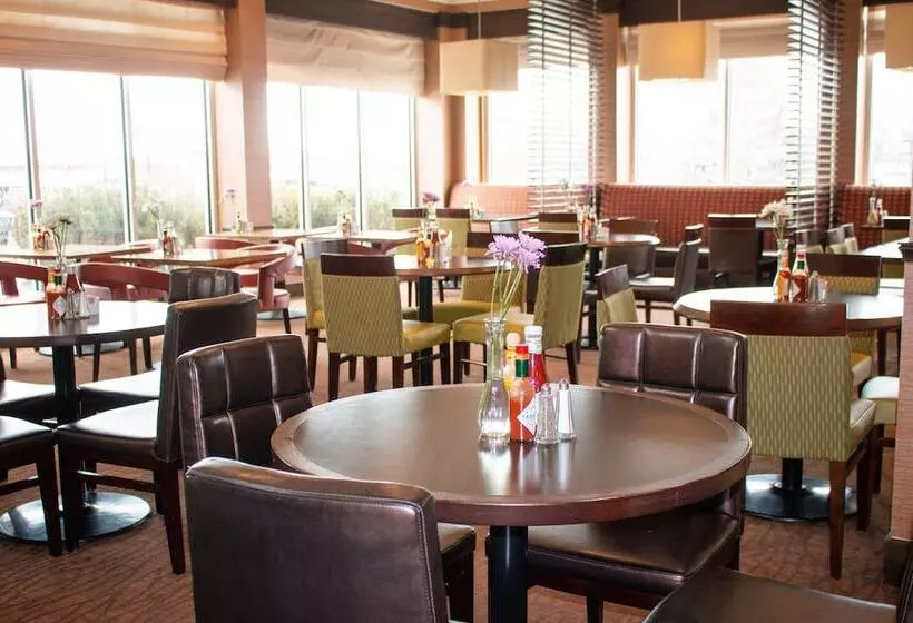 Отель Hilton Garden Inn Salt Lake City/layton