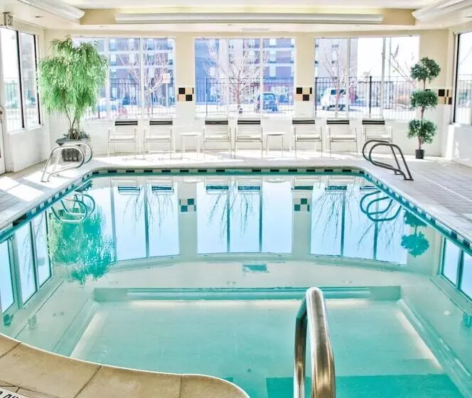 Отель Hilton Garden Inn Salt Lake City/layton