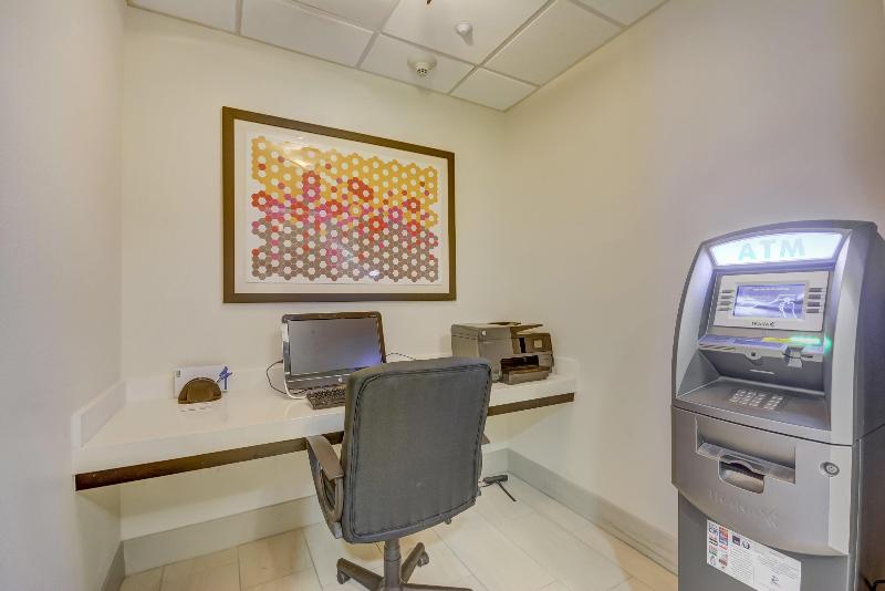 Holiday Inn Express Hotel & Suites Tampa Usf Busch Gardens, An Ihg