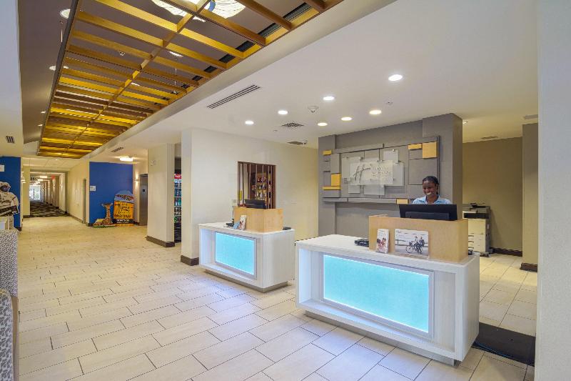 Holiday Inn Express Hotel & Suites Tampa Usf Busch Gardens, An Ihg