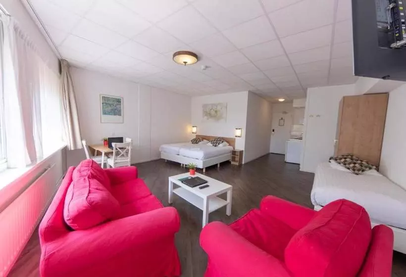 בית מלון כפרי Joops City Centre