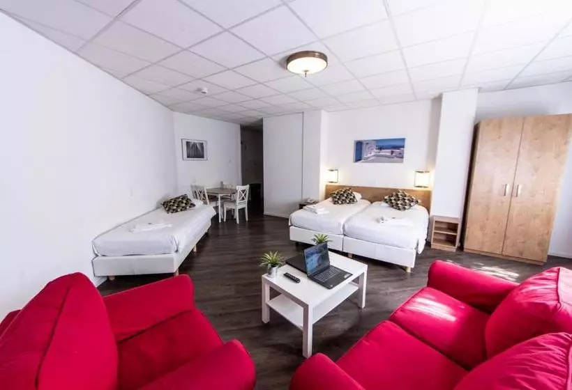 בית מלון כפרי Joops City Centre