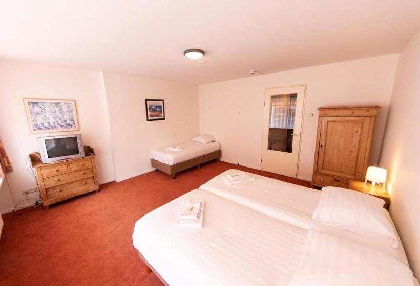 هتل Joops City Centre