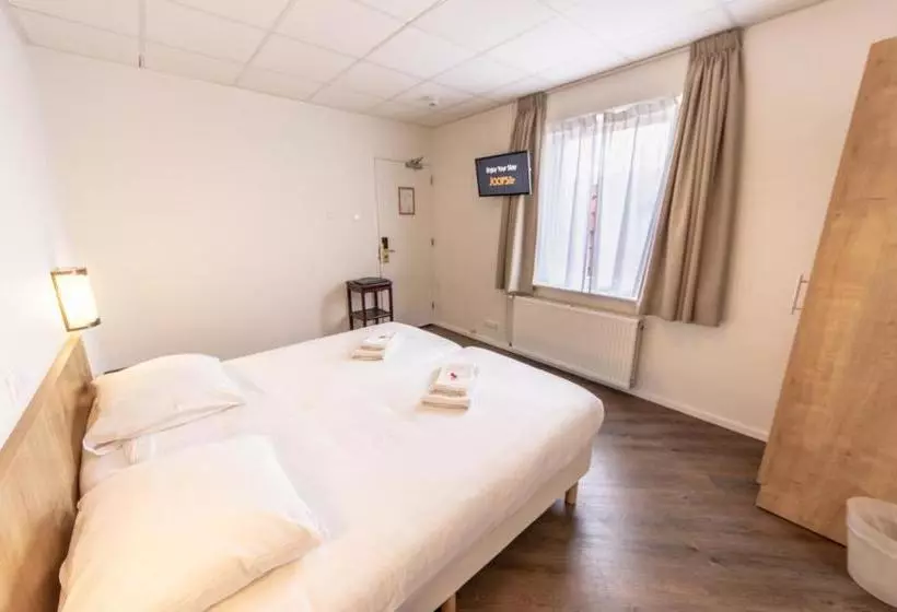 בית מלון כפרי Joops City Centre