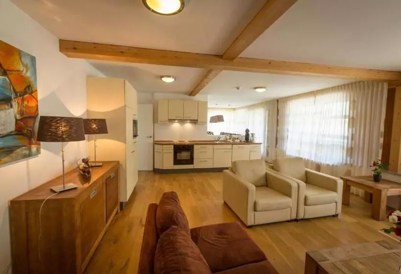 בית מלון כפרי Marina Walensee