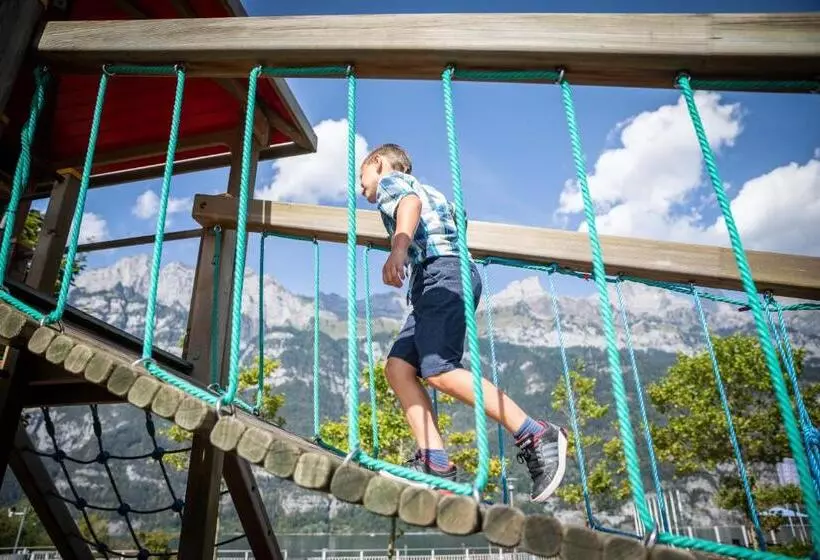 בית מלון כפרי Marina Walensee