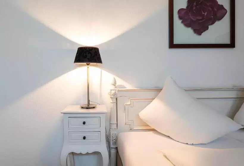 בית מלון כפרי Marina Walensee