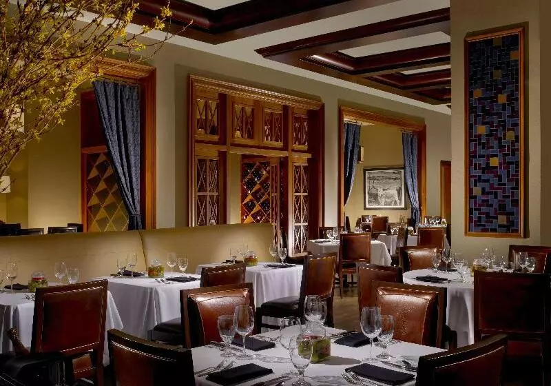 Hotel Omni Fort Worth