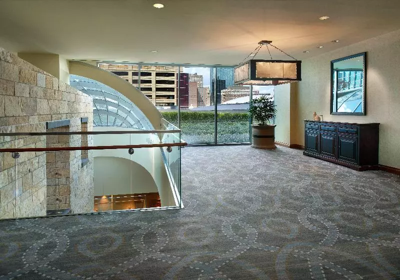 Hotel Omni Fort Worth