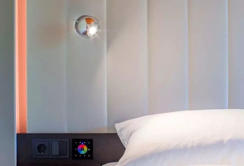 هتل Park Inn By Radisson Frankfurt Airport