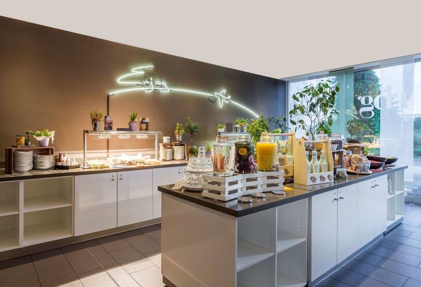 فندق Park Inn By Radisson Frankfurt Airport