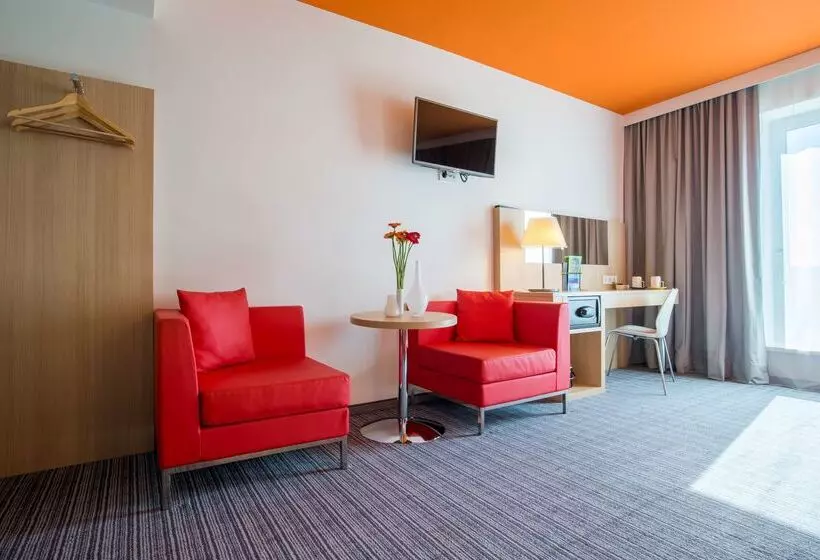 هتل Park Inn By Radisson Frankfurt Airport