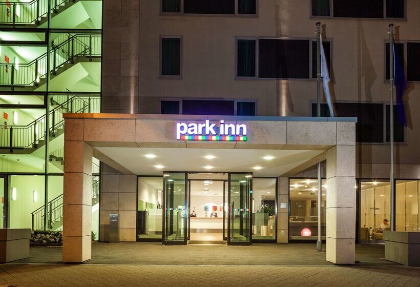 فندق Park Inn By Radisson Frankfurt Airport