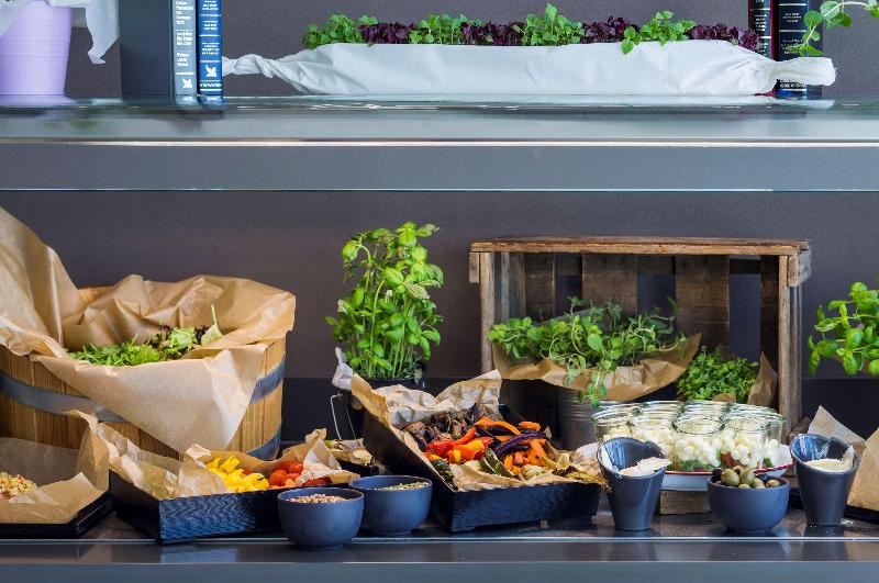 فندق Park Inn By Radisson Frankfurt Airport