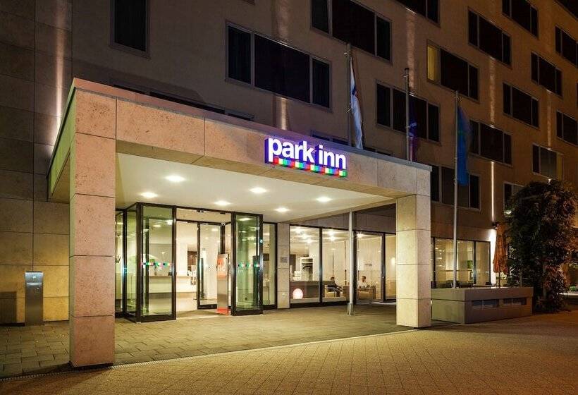 فندق Park Inn By Radisson Frankfurt Airport