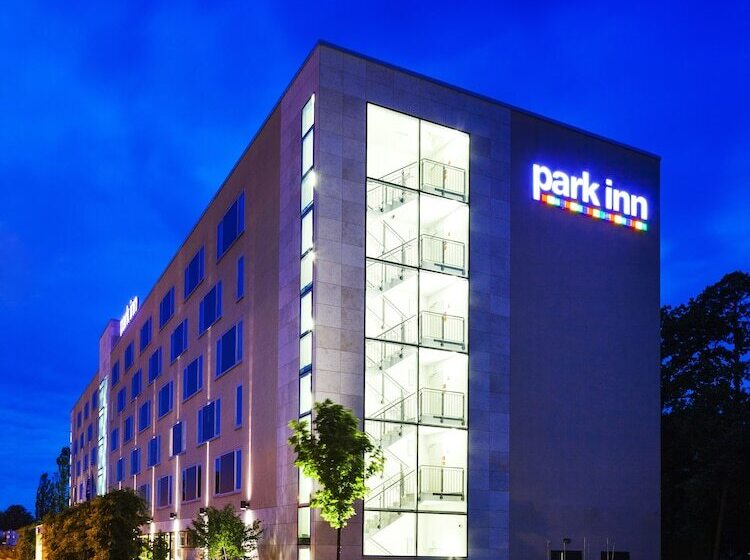 فندق Park Inn By Radisson Frankfurt Airport