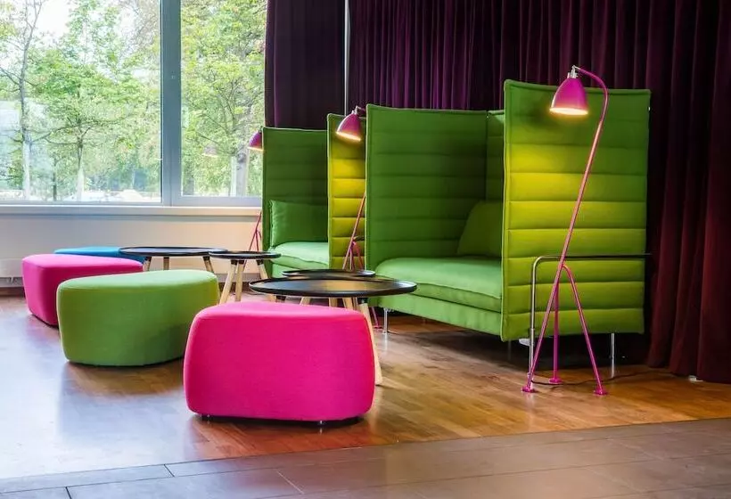 هتل Park Inn By Radisson Frankfurt Airport