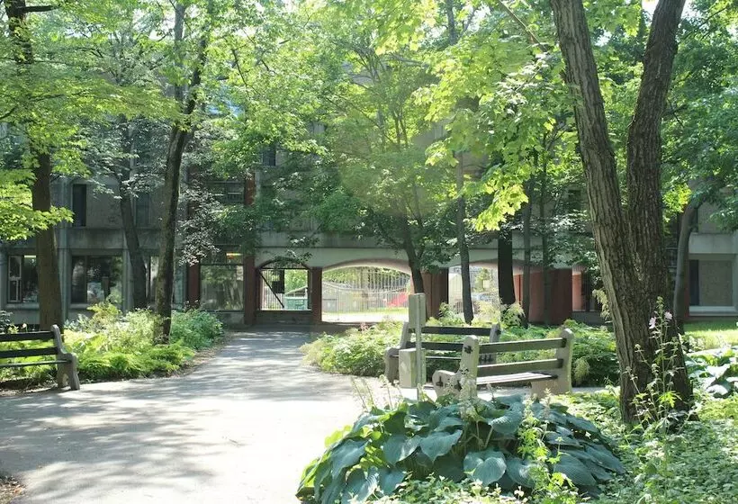 هتل Residences Universite Laval