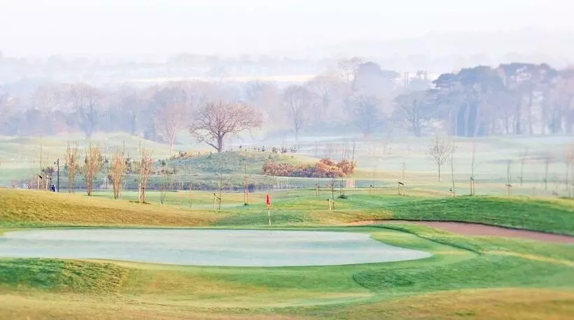 Roganstown Hotel & Country Club