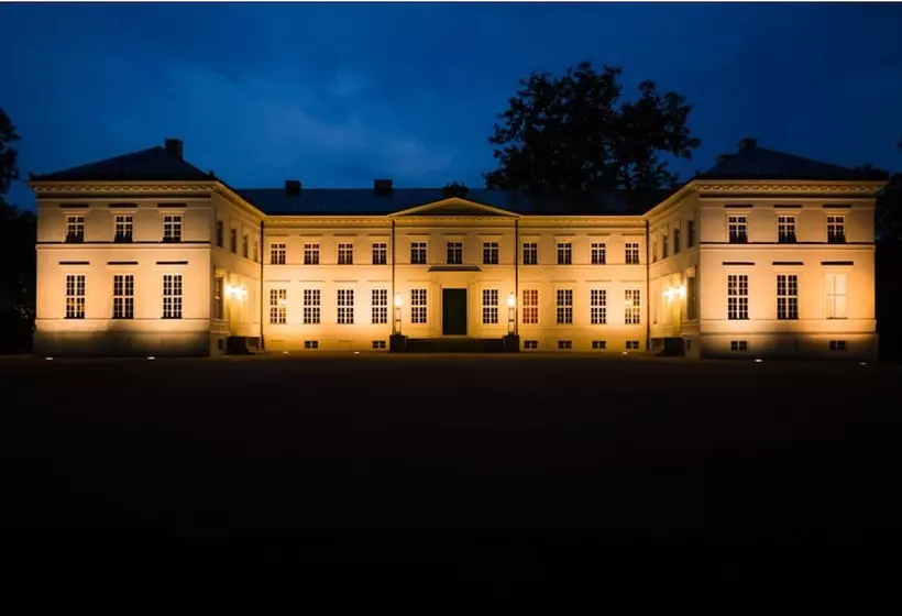 ホテル Schloss Neuhardenberg