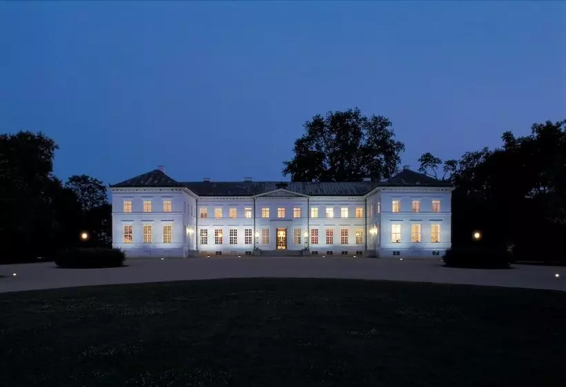 ホテル Schloss Neuhardenberg