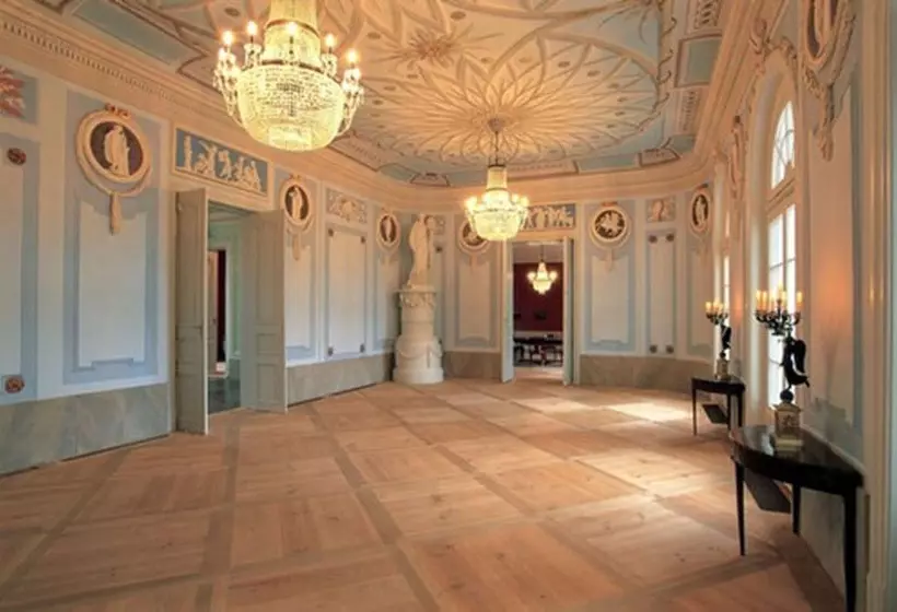 ホテル Schloss Neuhardenberg