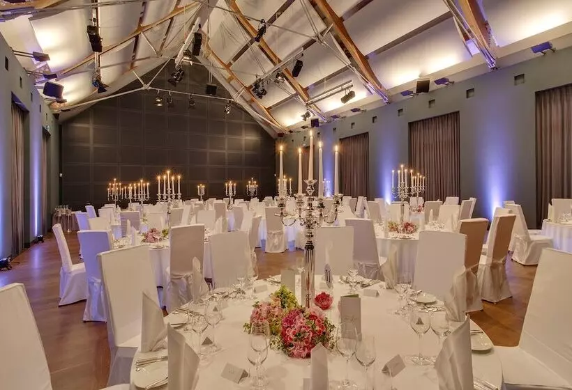 ホテル Schloss Neuhardenberg