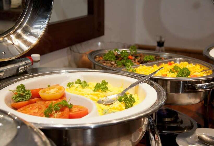 فندق Tzaneen Country Lodge