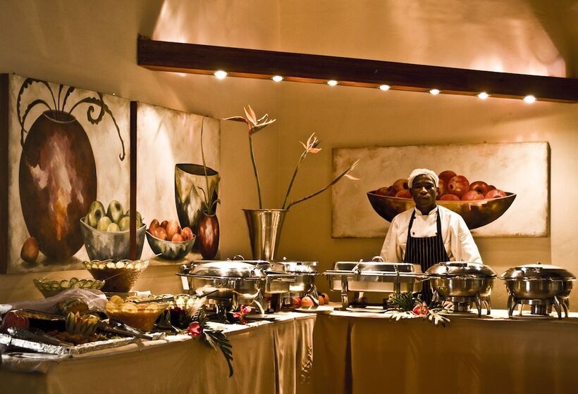 فندق Tzaneen Country Lodge