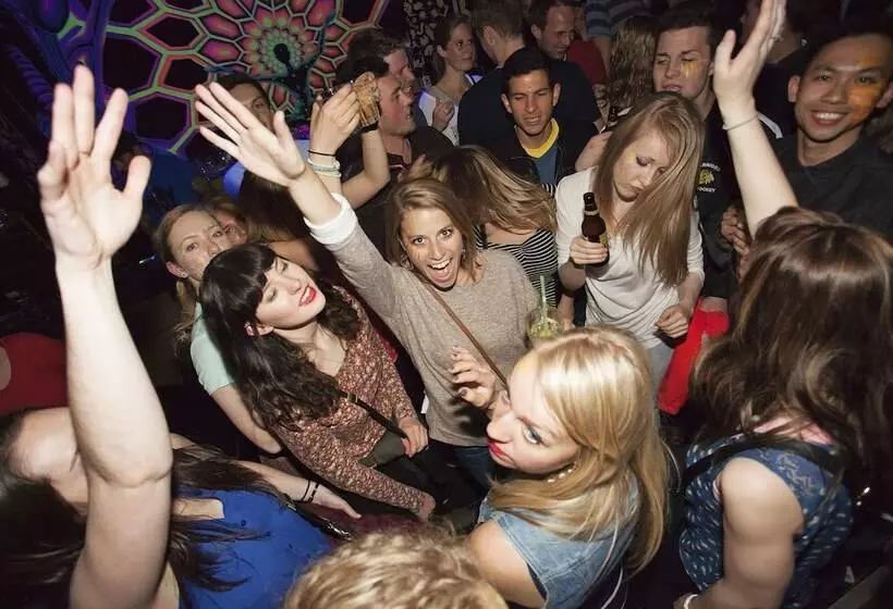 هاستل St Christophers Inn At The Winston