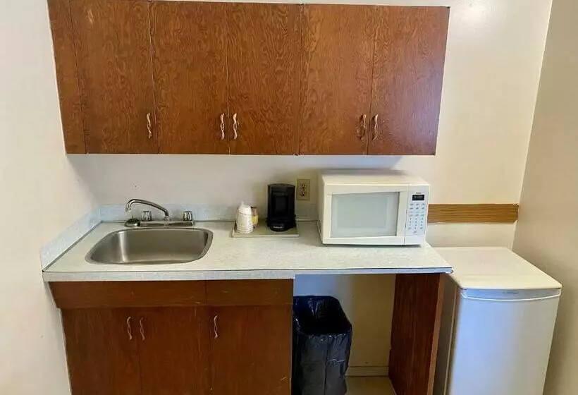 Hitching Post Motel
