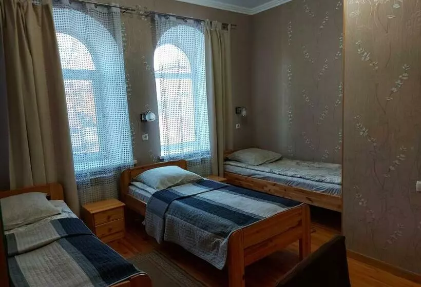 Hotelli готель монастирський