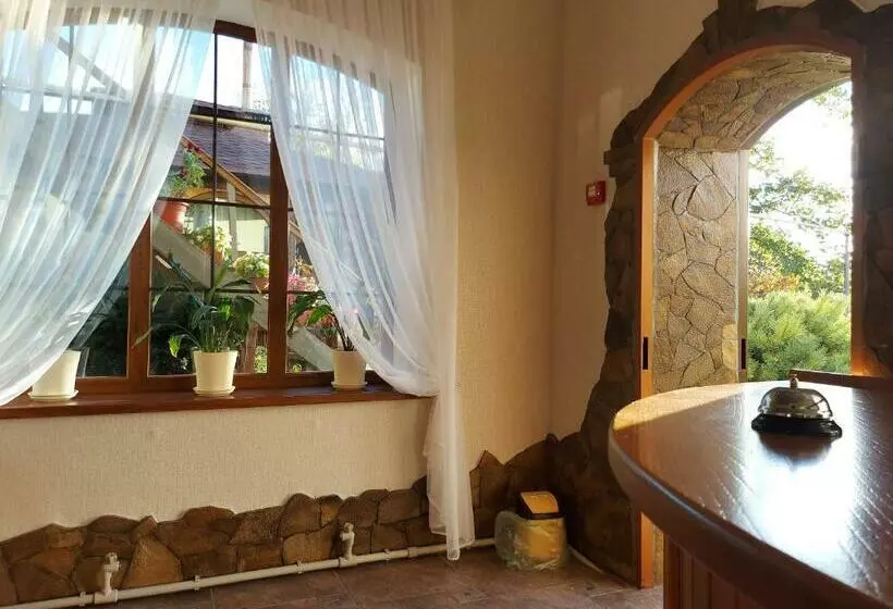 Hotelli готель монастирський