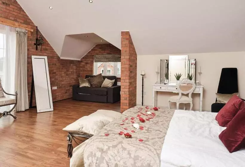 Hotelli Bridge House Barn