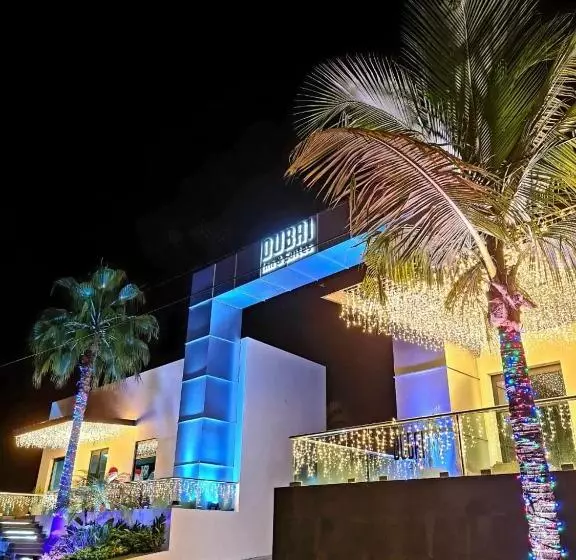 ホテル Dubai Inn & Suites
