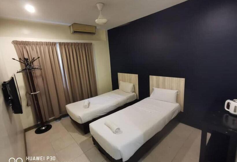 فندق Esq Ferringhi