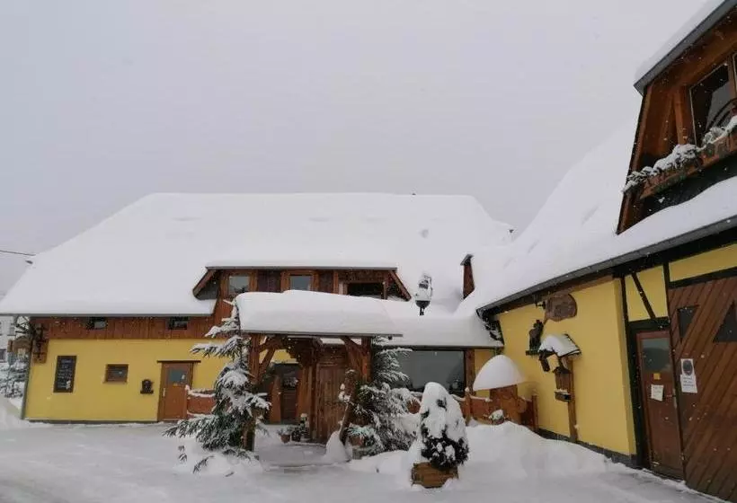 ホテル Landgasthof Plohnbachtal Ug