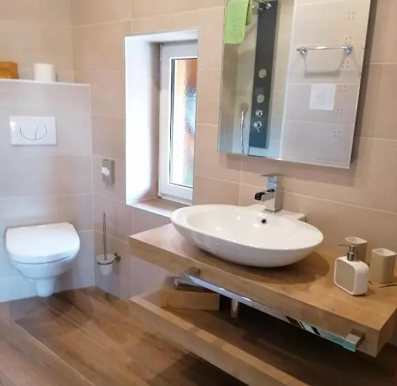 ホテル Landgasthof Plohnbachtal Ug