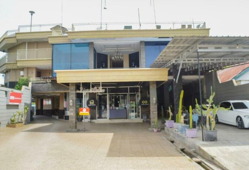 호텔 Oyo 90378 Rigari Guest House