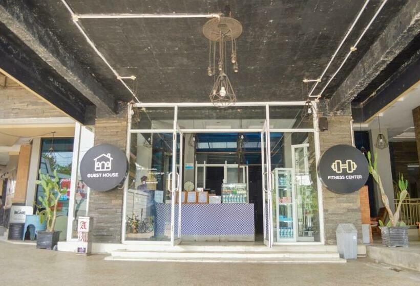 호텔 Oyo 90378 Rigari Guest House