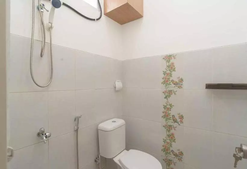 ホテル Reddoorz Syariah Near Exit Toll Jatiwarna 2